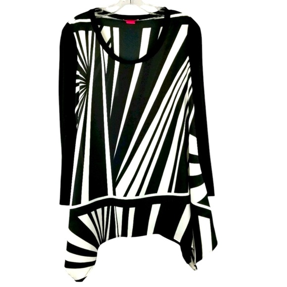 Sunny Leigh Tops - Sunny Leigh geo striped tunic